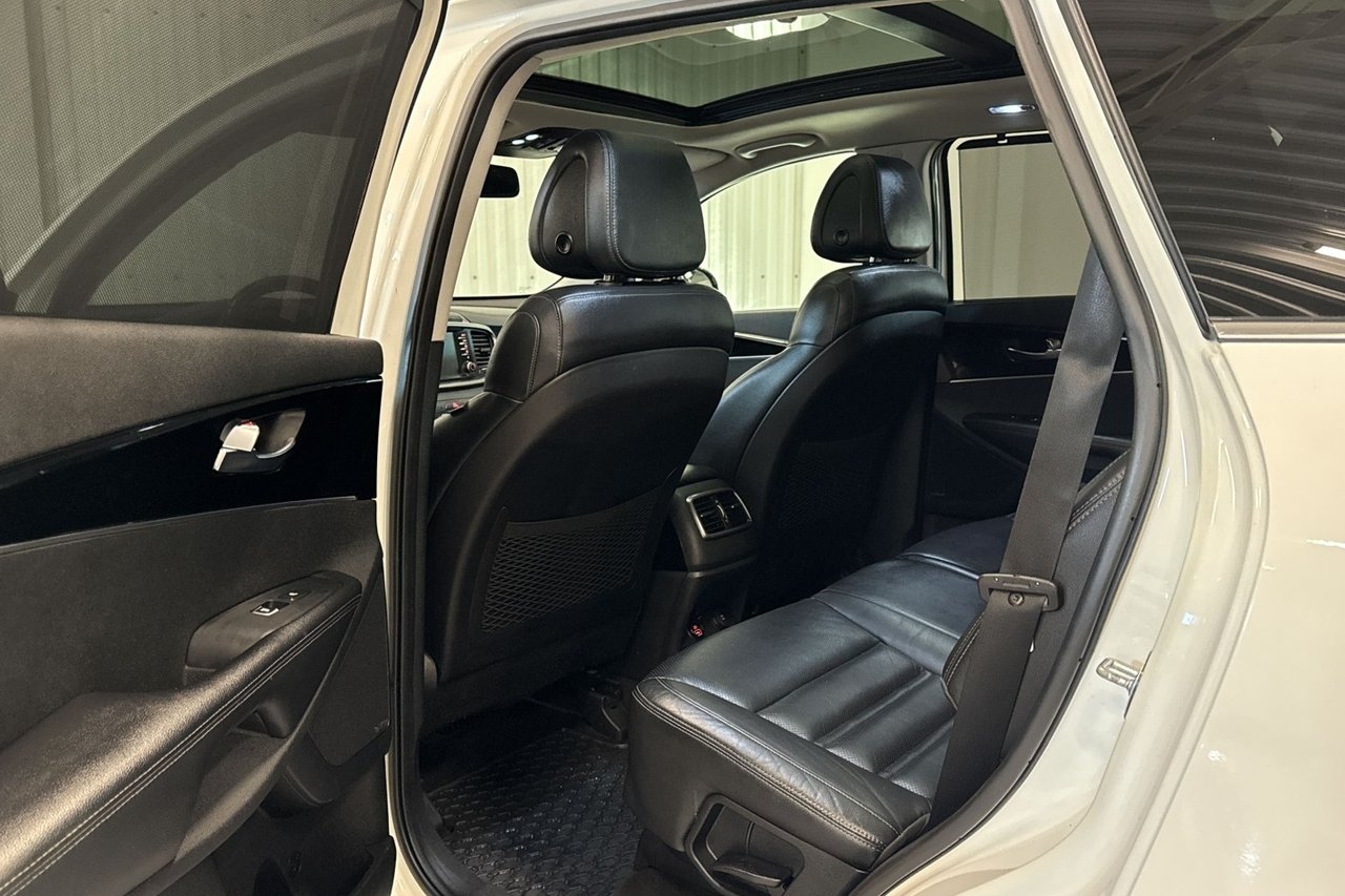 Kia Sorento 2.2 CRDi 2016, bild 7/10