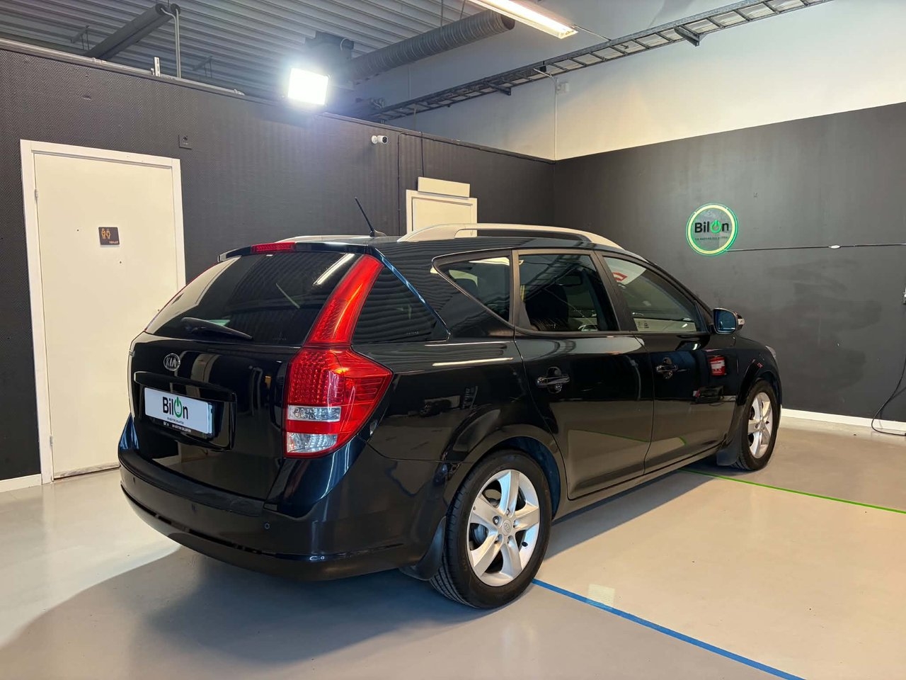Kia Ceed 1.6 EX 2010, bild 4/10