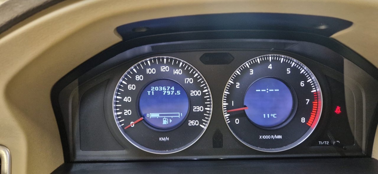 Volvo V70 2.5FT Momentum 2009, kuva 9/10