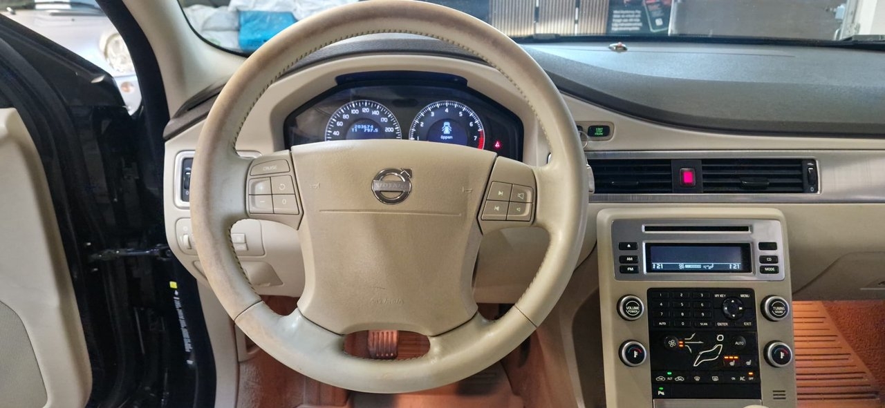 Volvo V70 2.5FT Momentum 2009, bild 7/10