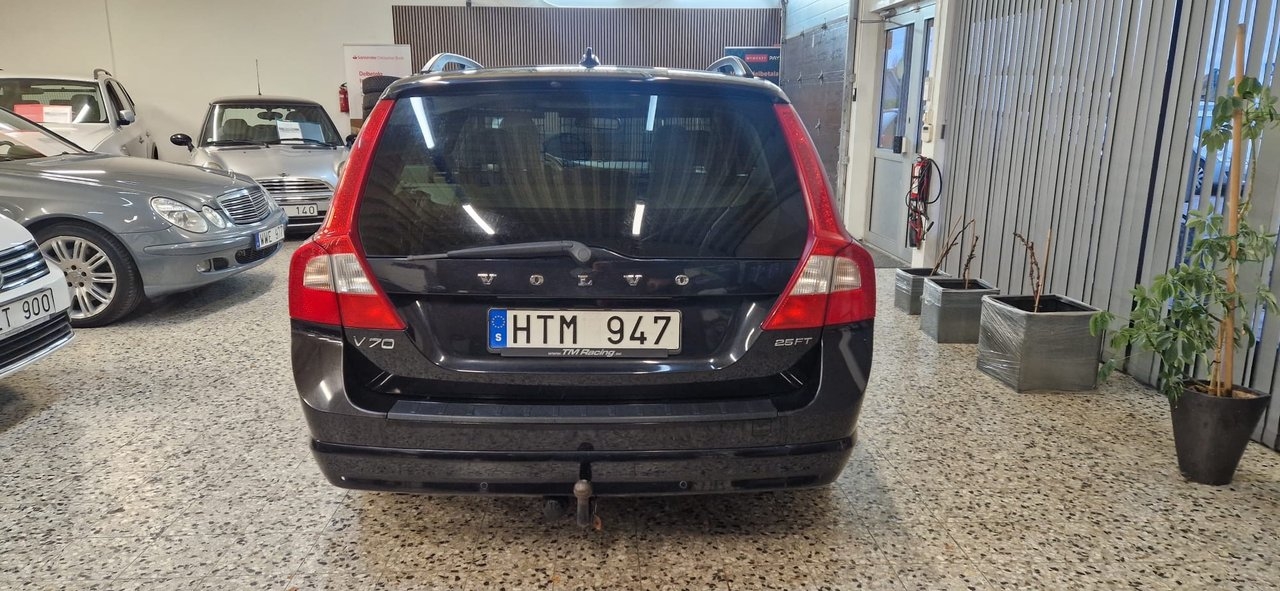 Volvo V70 2.5FT Momentum 2009, bild 3/10
