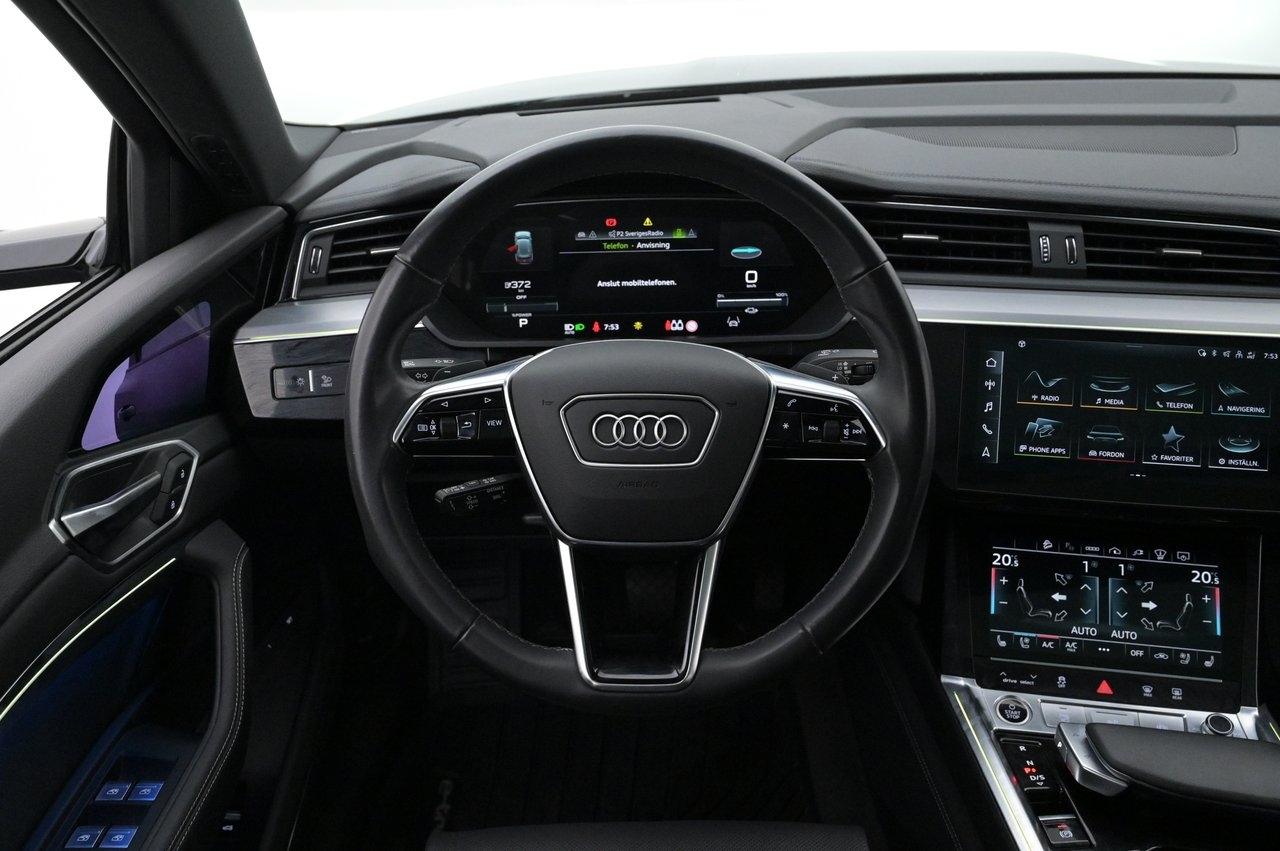 Audi Q8 e-tron 55 S line 2024, bild 7/10