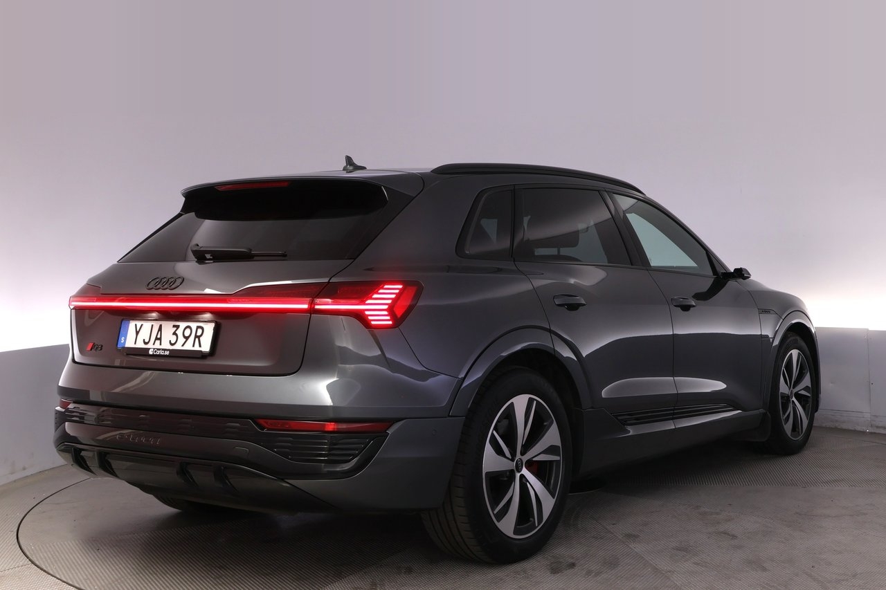 Audi Q8 e-tron 55 S line 2024, bild 5/10