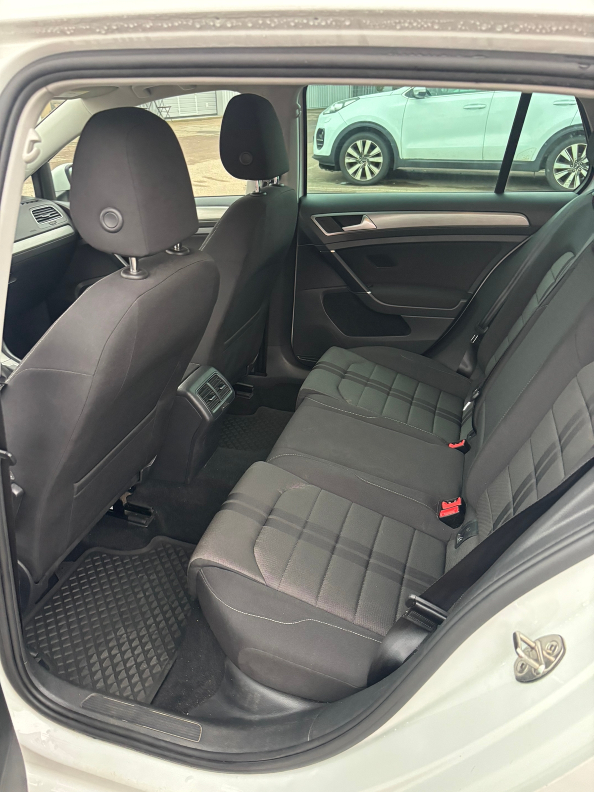 Volkswagen Golf 1.2 TSI 2017, bild 4/6