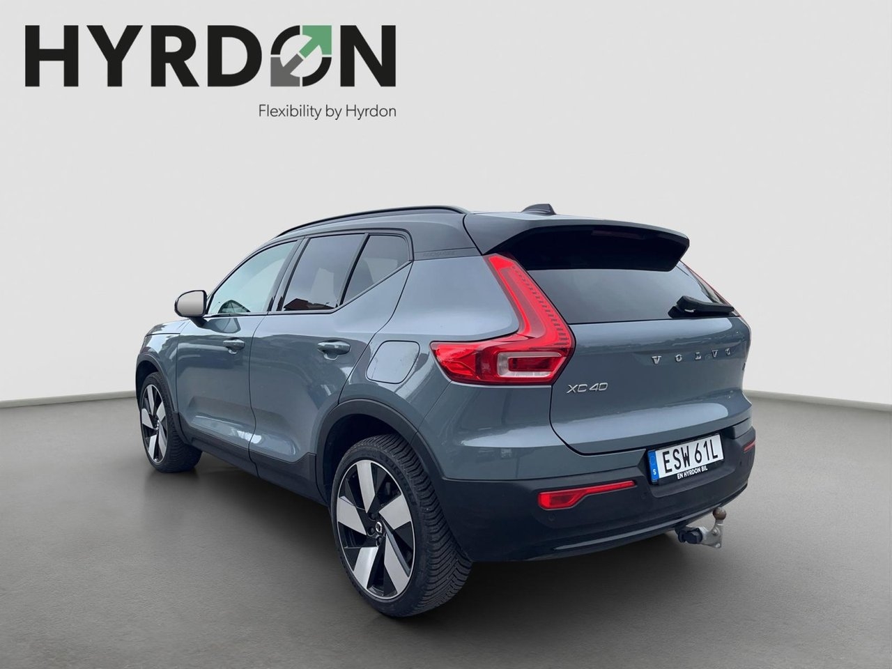 Volvo XC40 Plus 2023, photo 4/10