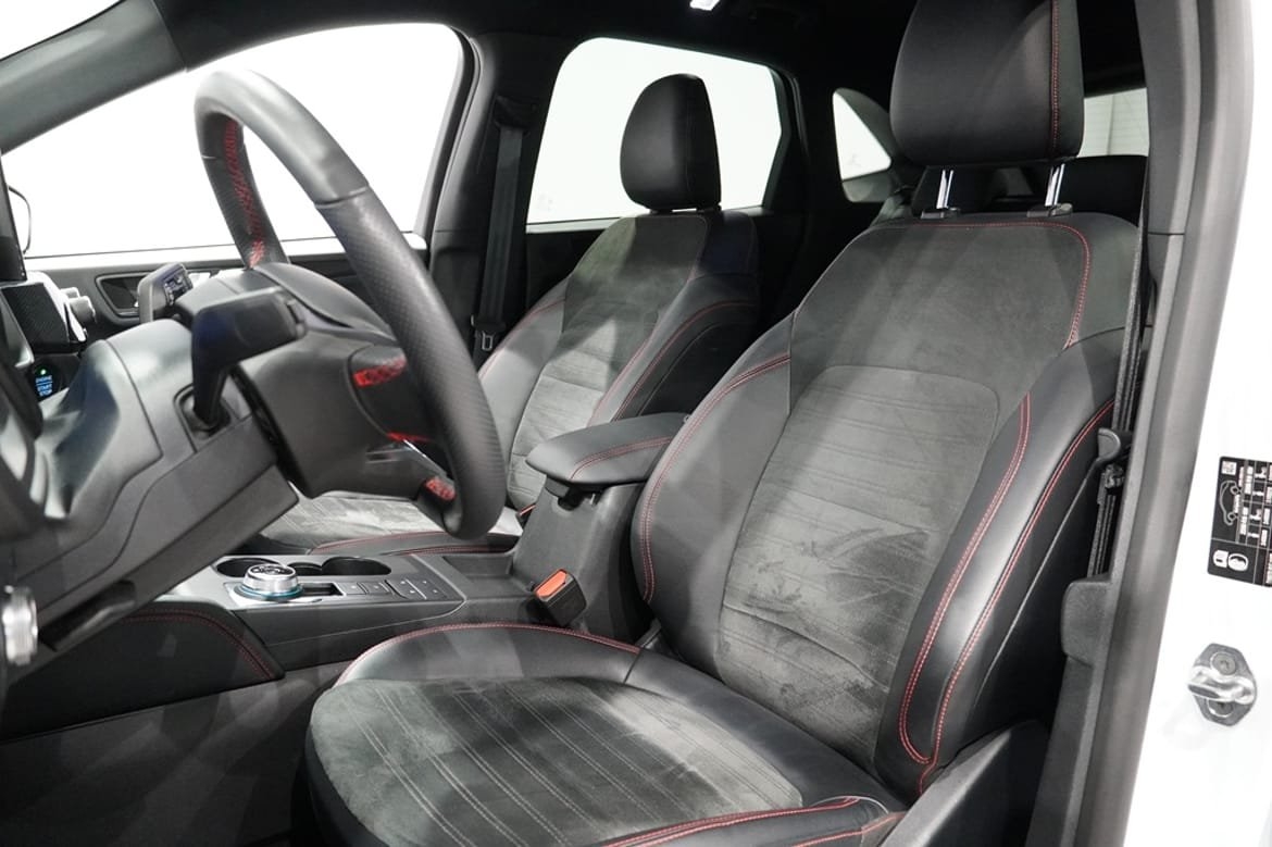 Ford Kuga 2.5 Plugin-Hybrid ST-Line 2022, photo 6/10
