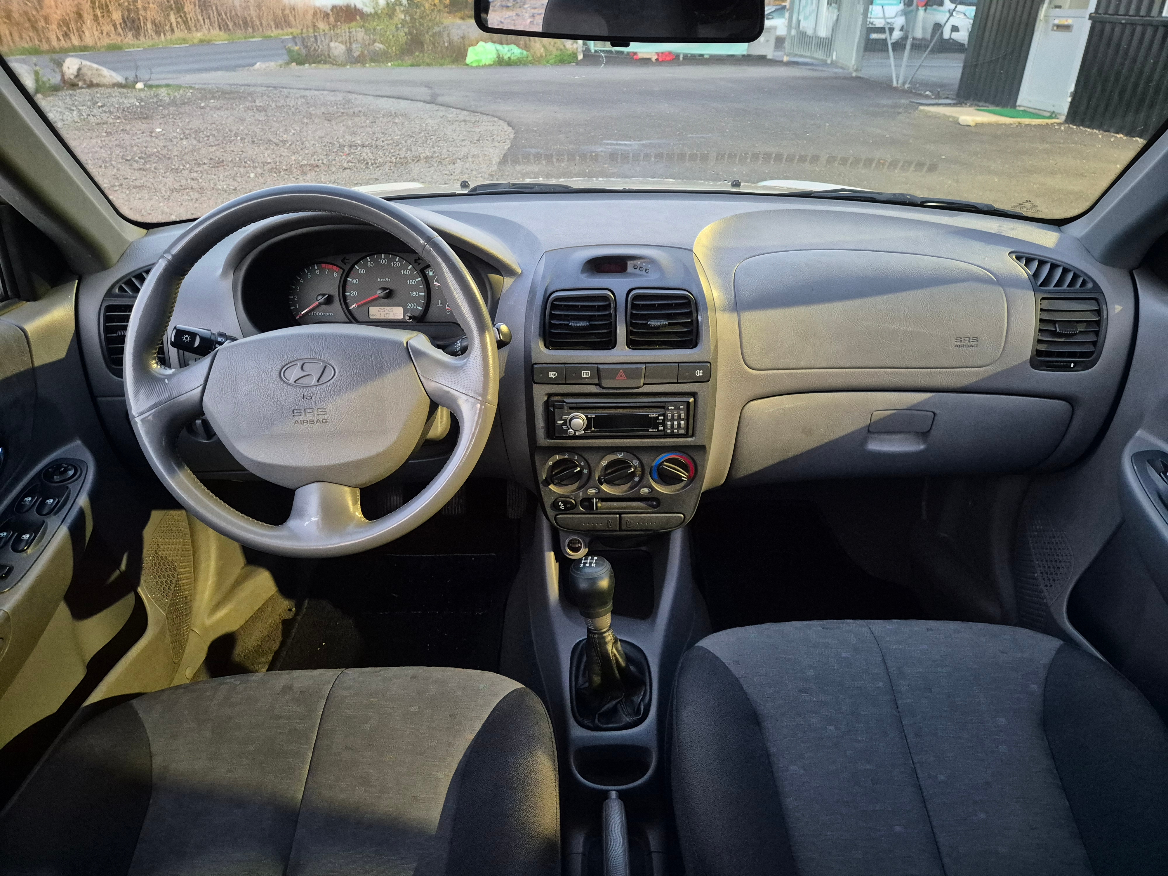 Hyundai Accent 2005, bild 6/9