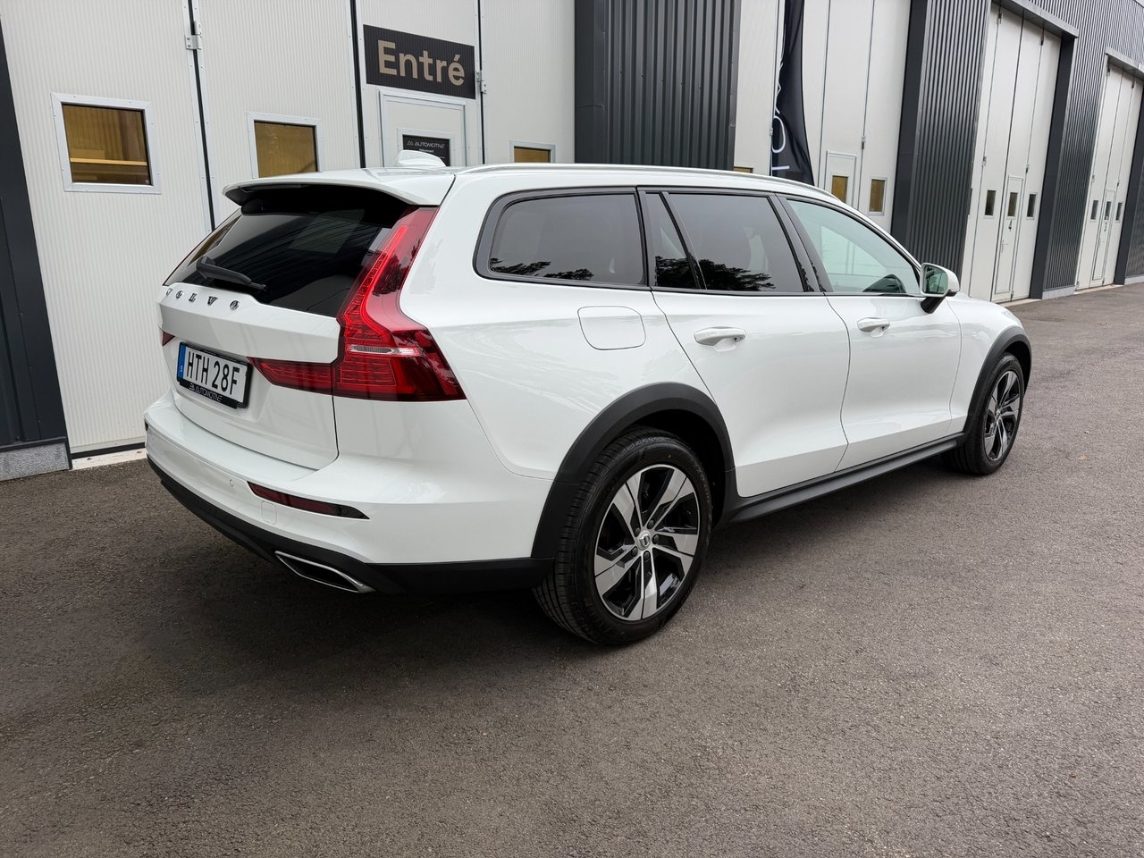 Volvo V60 Cross Country B4 Diesel 2022, bild 3/10