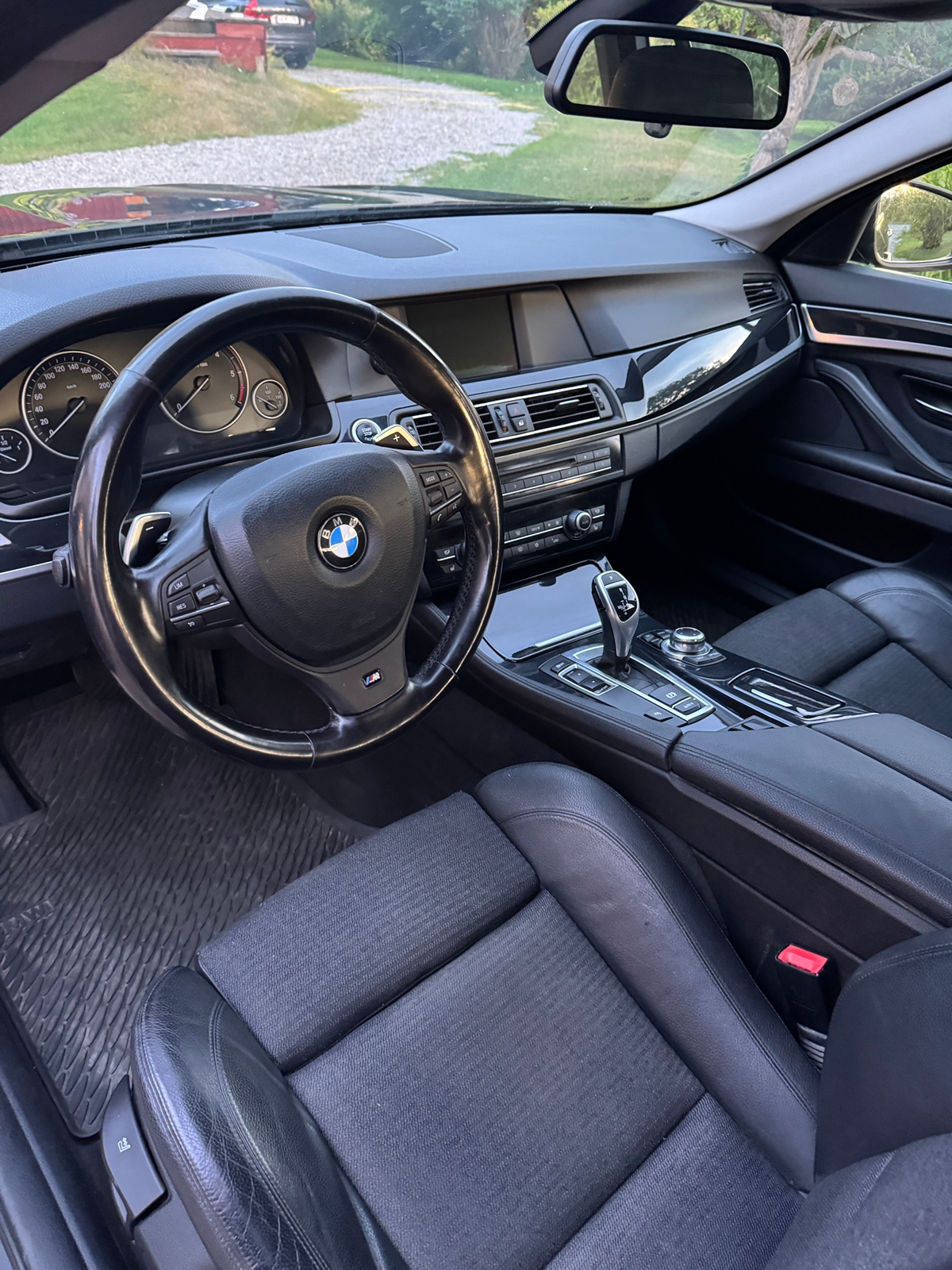 BMW 520d 2012, bild 6/9
