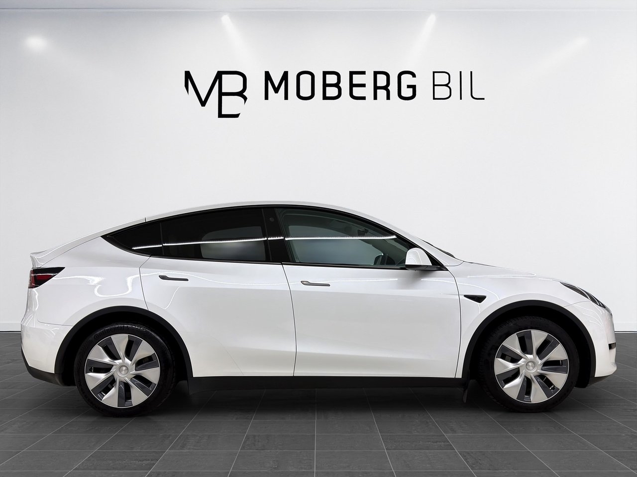 Tesla Model Y 2023, bild 4/10