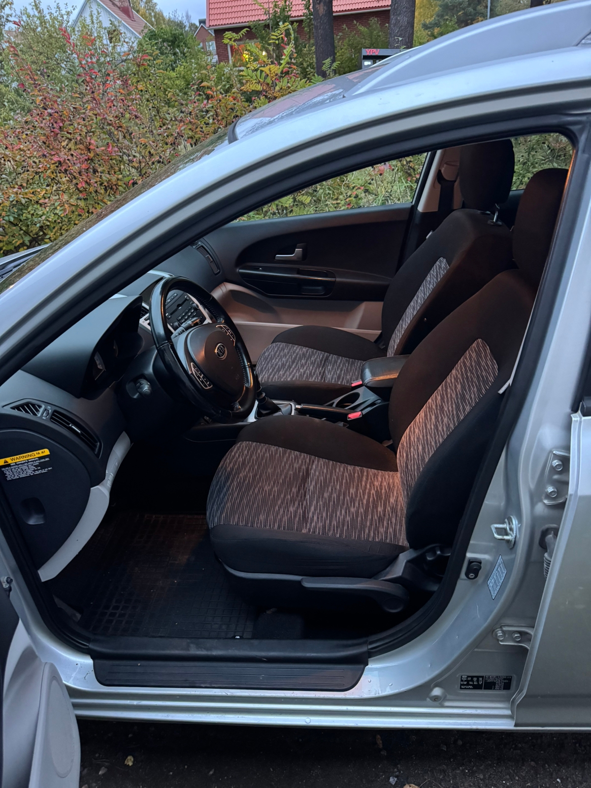 Kia Ceed 2.0 CRDi 2008, bild 3/4