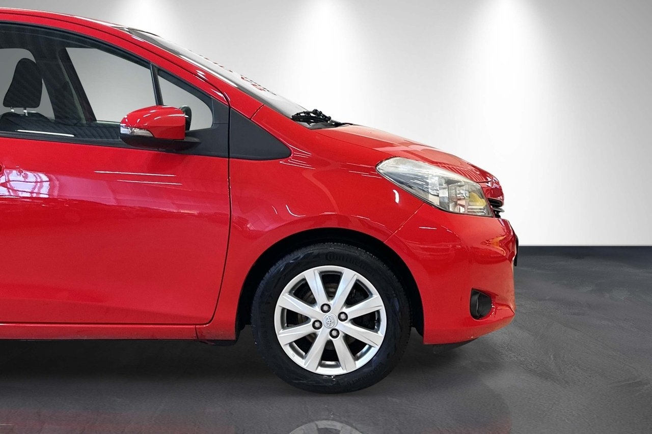 Toyota Yaris 1.33 Active 2013, bild 4/10