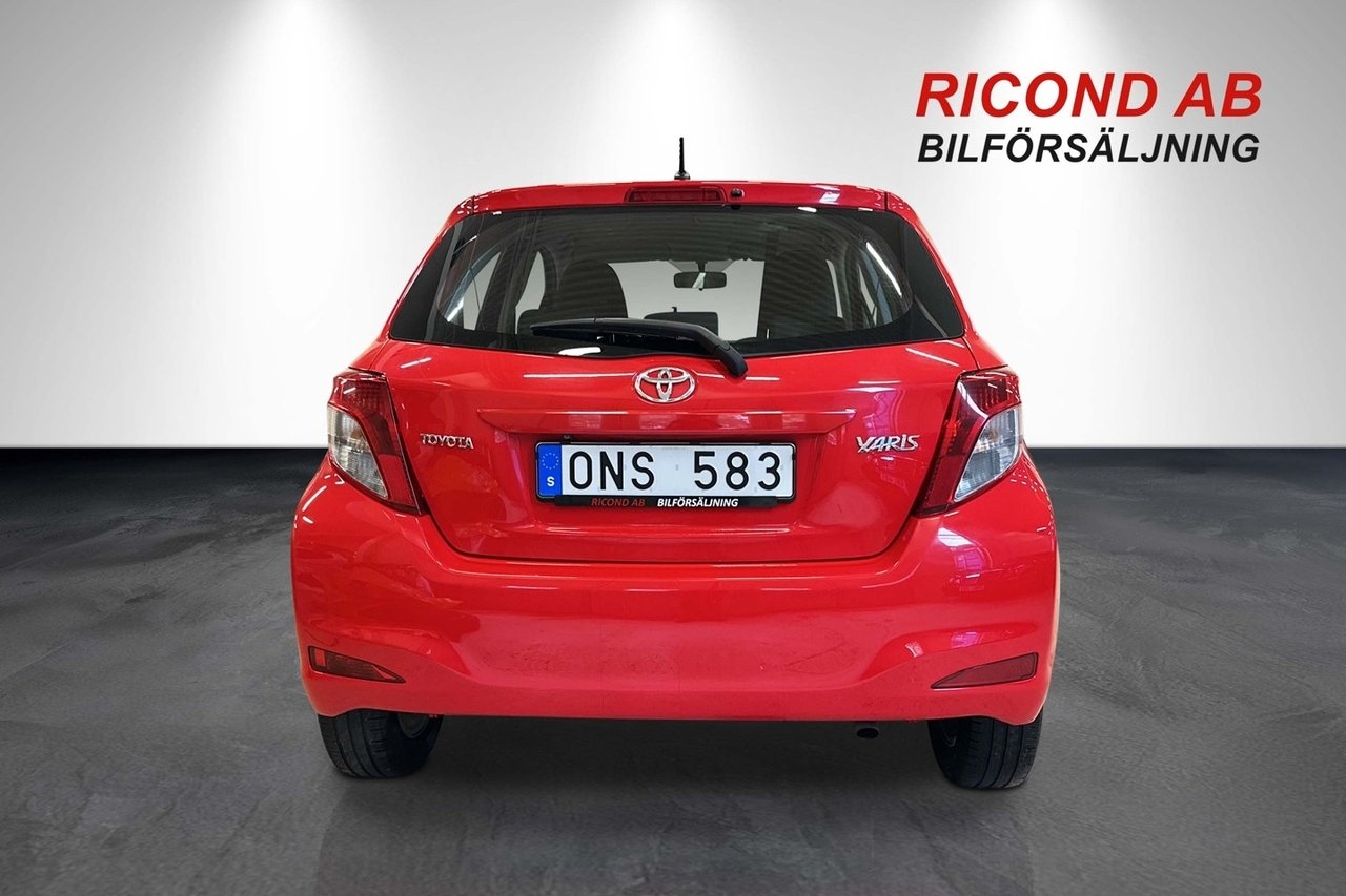 Toyota Yaris 1.33 Active 2013, bild 6/10