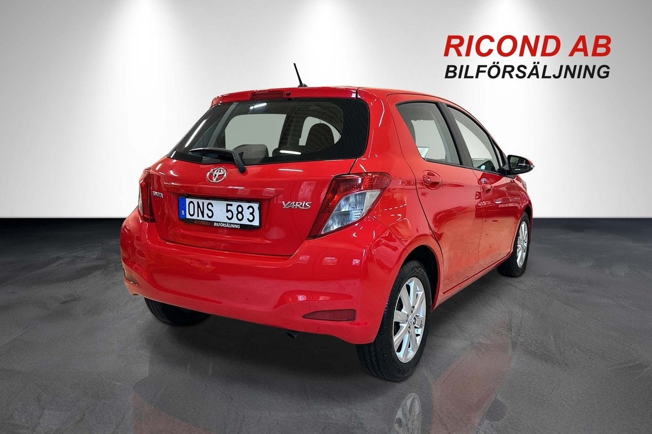 Toyota Yaris 1.33 Active 2013, bild 5/10