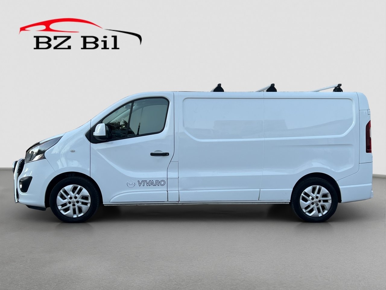 Opel Vivaro 2016, photo 2/10