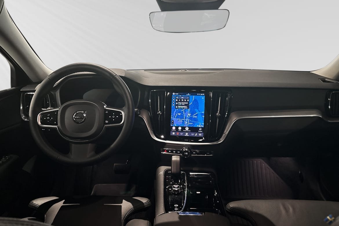 Volvo V60 T6 Plus Dark Nordic 2026, photo 9/10