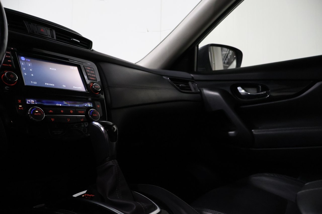 Nissan X-Trail 1.6 dCi Tekna 2018, bild 9/10