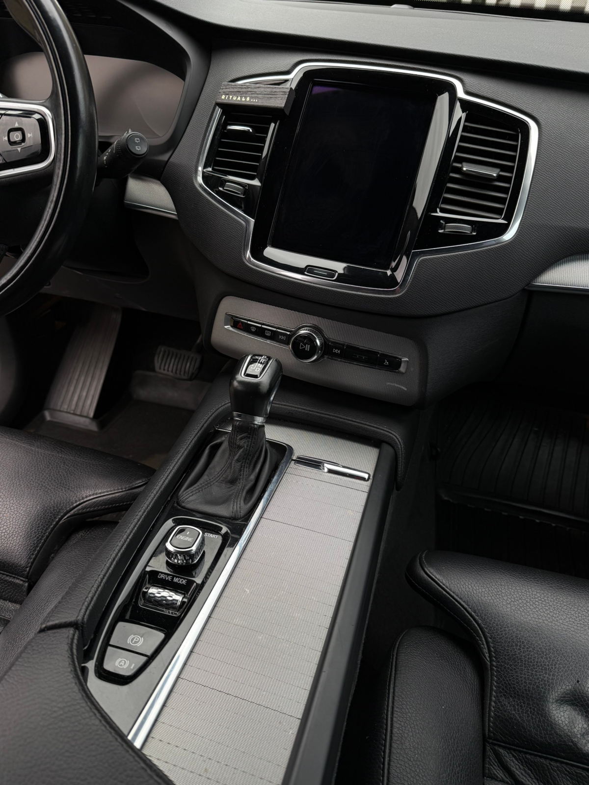 Volvo XC90 D5 2017, kuva 8/9
