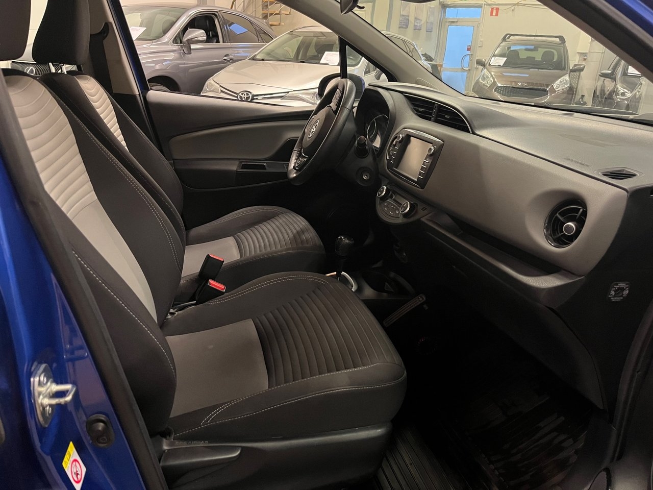 Toyota Yaris 1.5 Hybrid Active 2019, bild 7/10