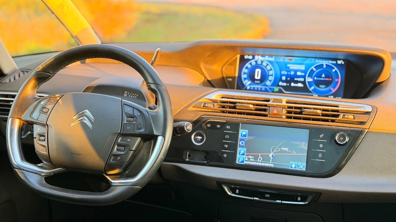Citroen C4 Picasso BlueHDi 120 2015, photo 9/10