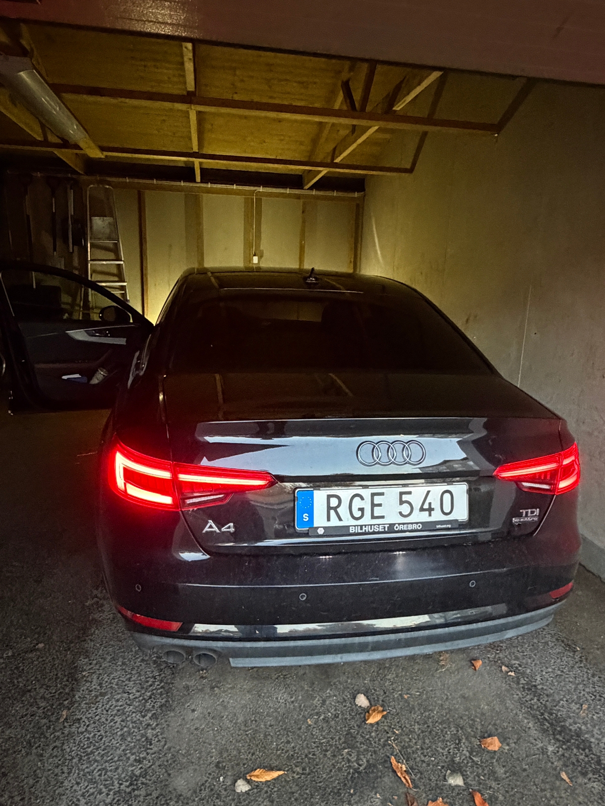 Audi A4 2.0 TDI 2017, bild 3/9
