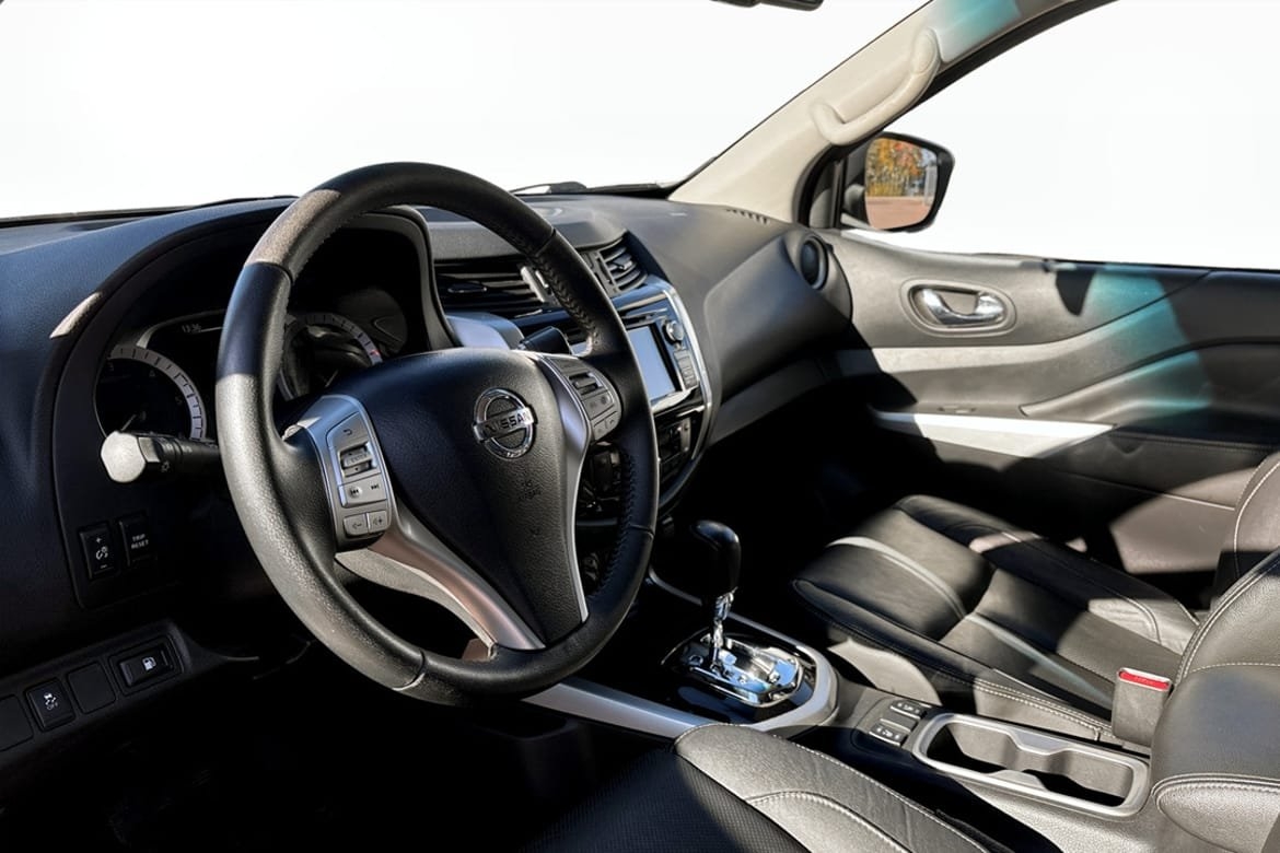 Nissan Navara 2.3 dCi Tekna 2018, bild 4/6