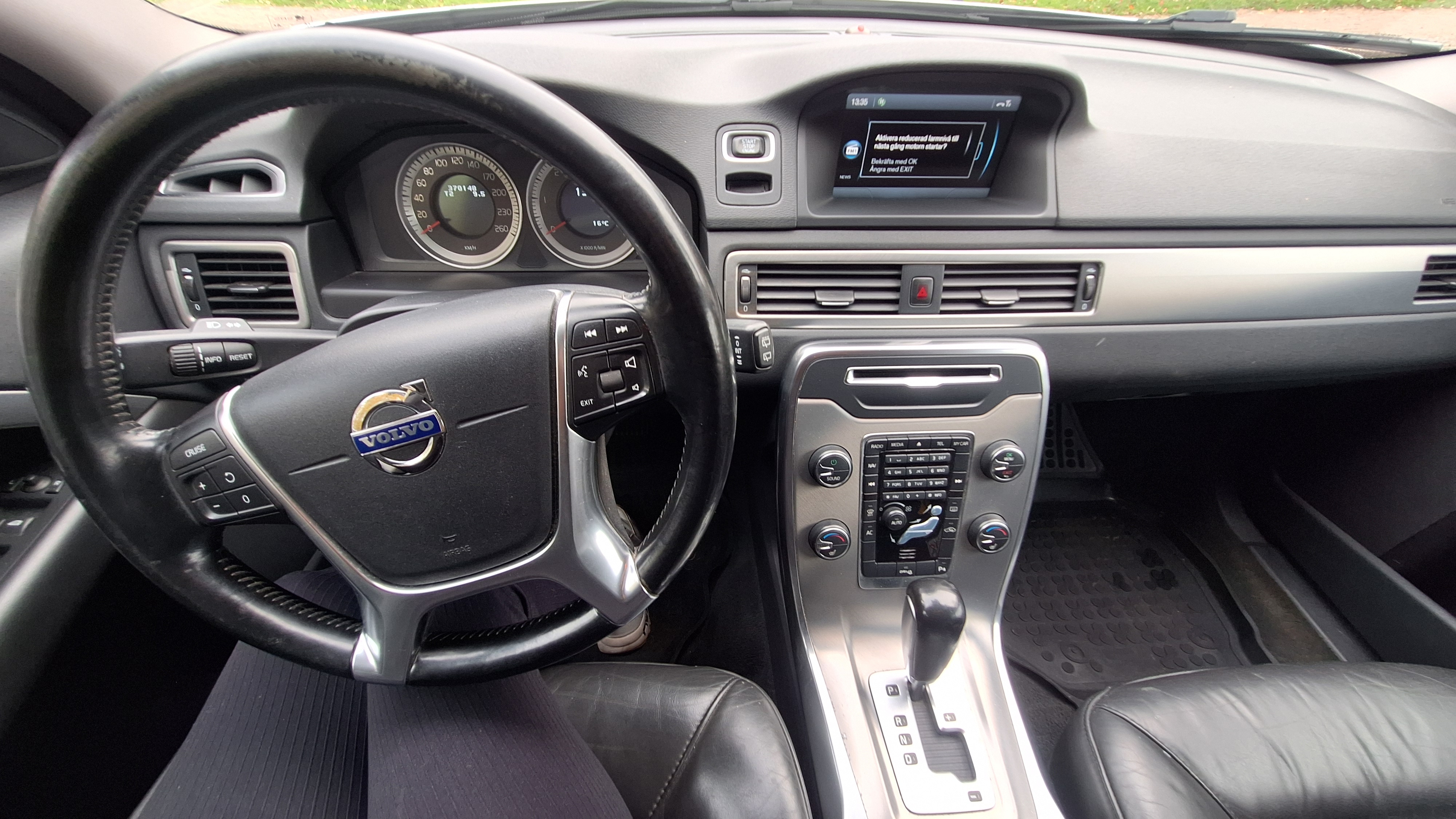 Volvo V70 2012, kuva 2/7