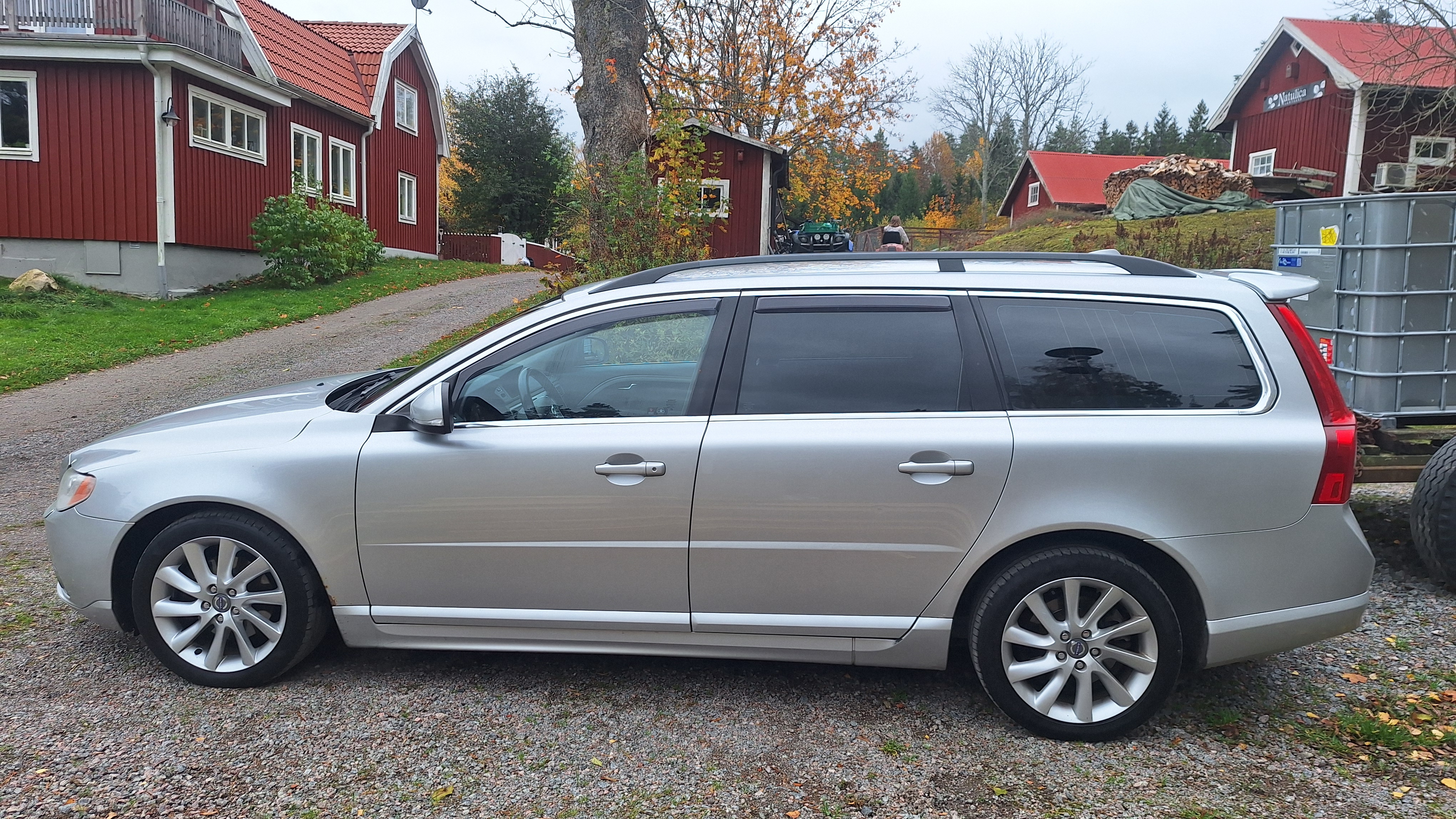 Volvo V70 2012, kuva 6/7