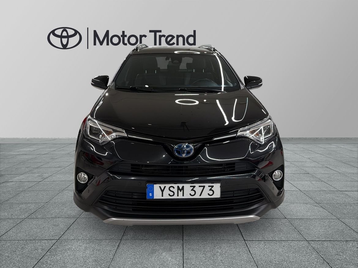 Toyota RAV4 2.5 Hybrid 2017, kuva 6/10