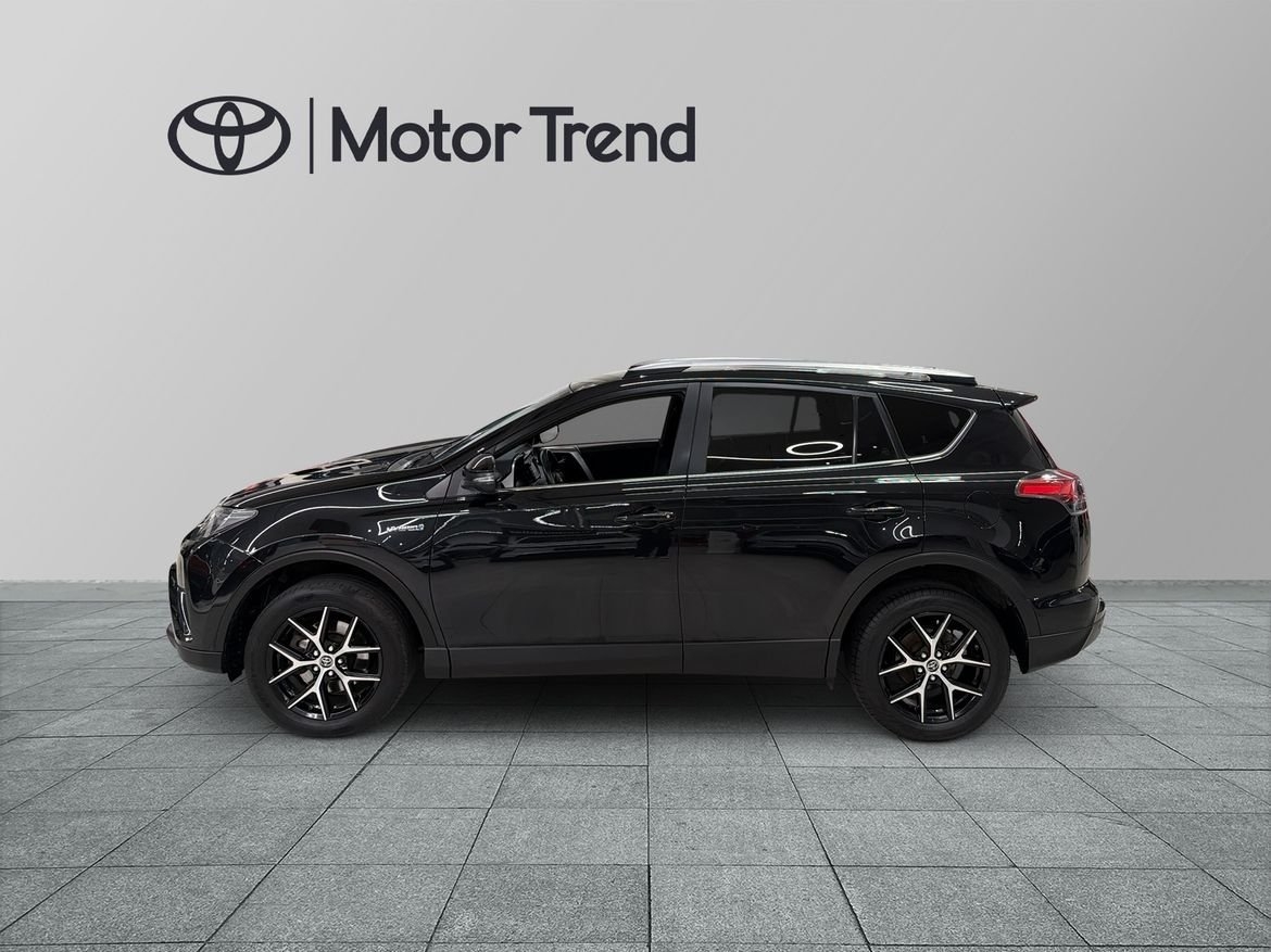 Toyota RAV4 2.5 Hybrid 2017, kuva 4/10