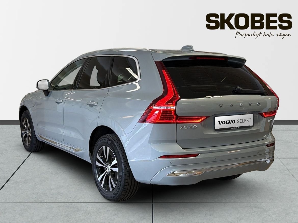 Volvo XC60 T6 Core Special Edition 2025, bild 6/10