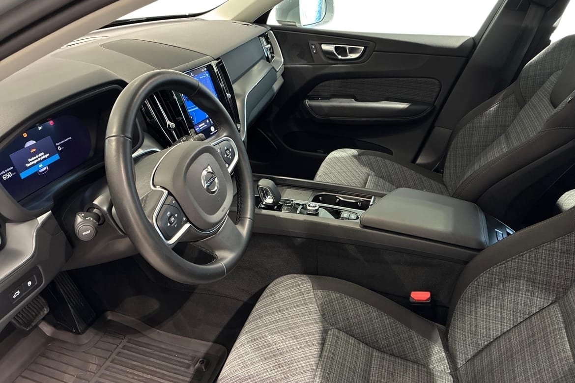 Volvo XC60 T6 Core Nordic 2025, bild 7/10