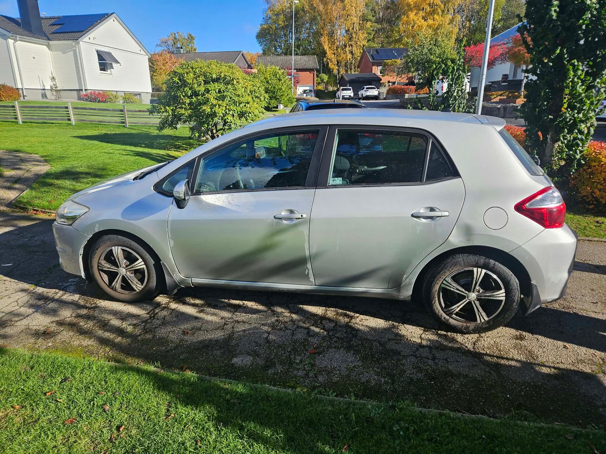 Toyota Auris 1.4 D-4D 2010, kuva 3/8