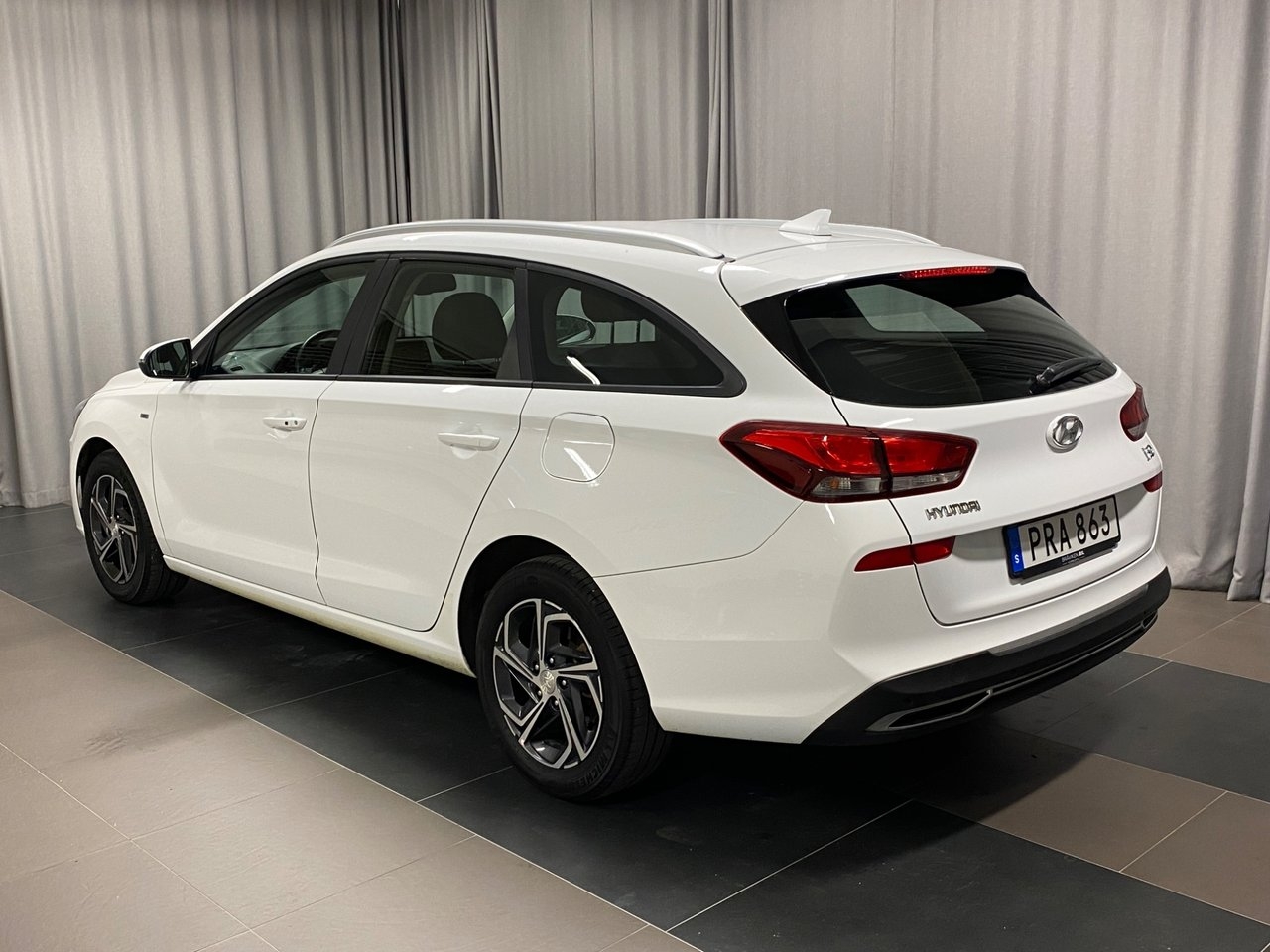 Hyundai i30 Essential 2021, bild 4/10