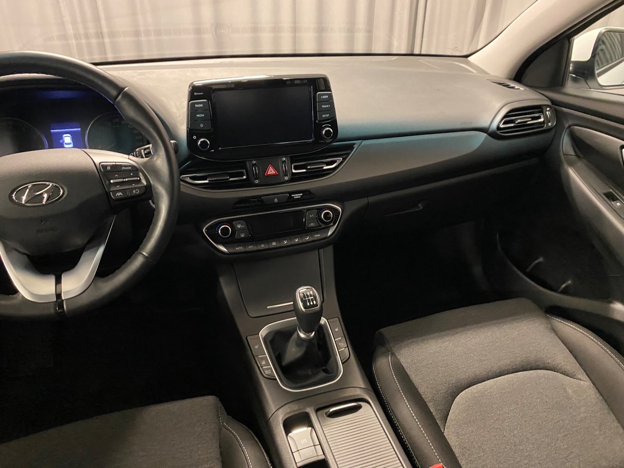 Hyundai i30 Essential 2021, bild 5/10