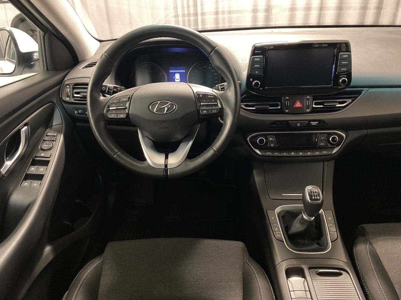 Hyundai i30 Essential 2021, bild 6/10