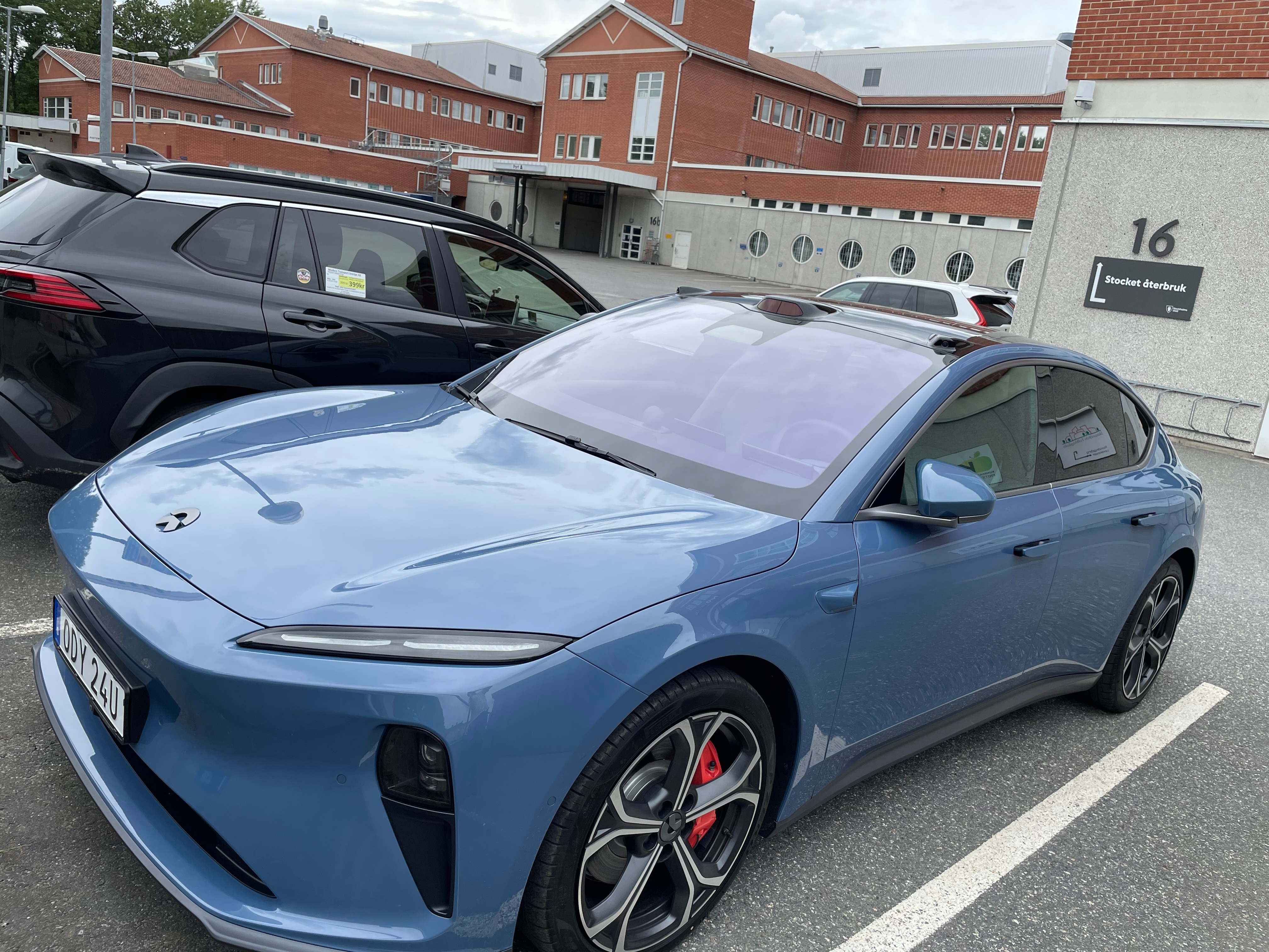 NIO ET5