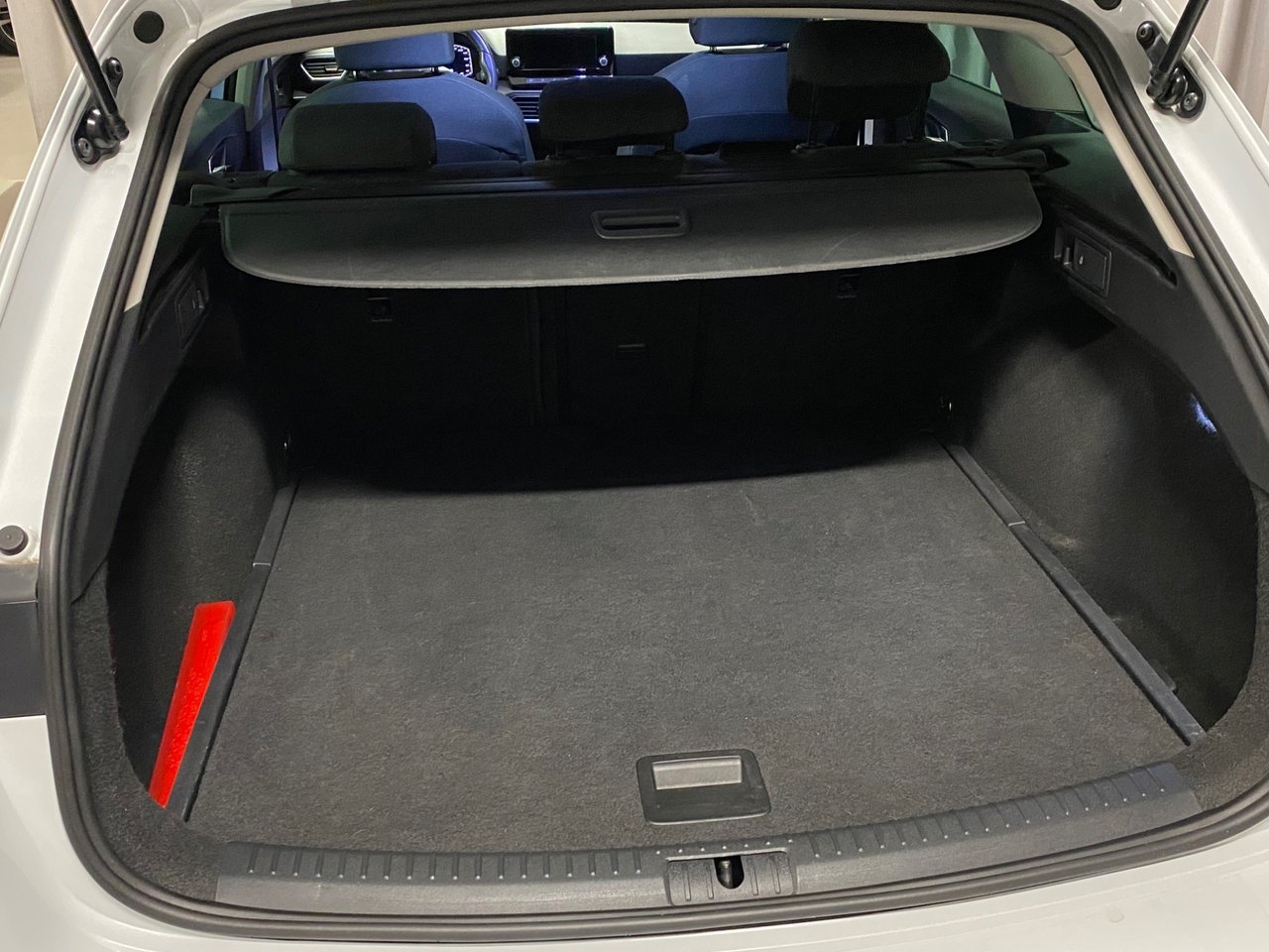 Seat Leon 1.0 eTSI Style 2024, bild 3/10
