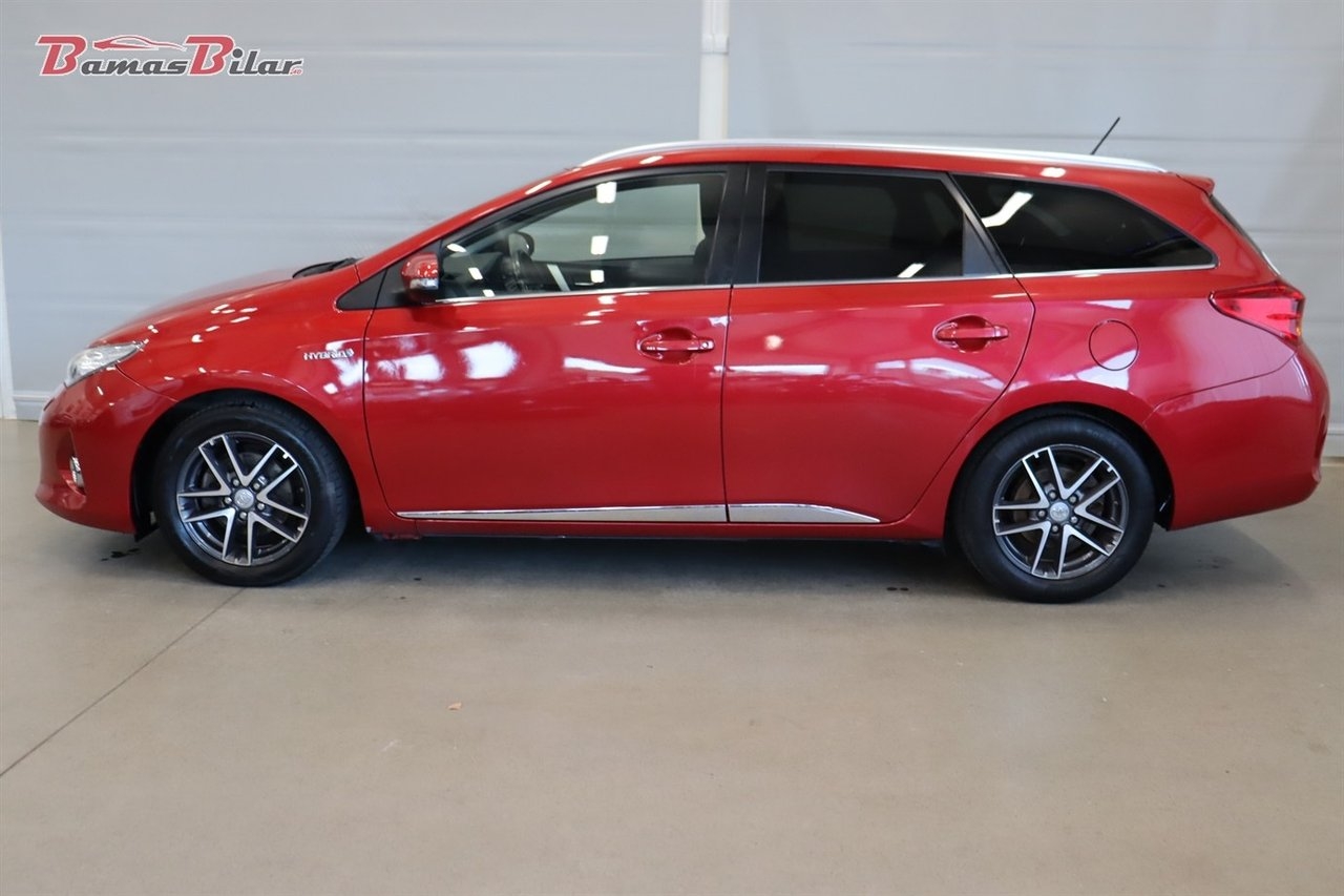 Toyota Auris 1.8 Hybrid 2015, bild 2/10