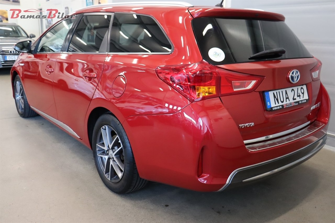 Toyota Auris 1.8 Hybrid 2015, bild 3/10