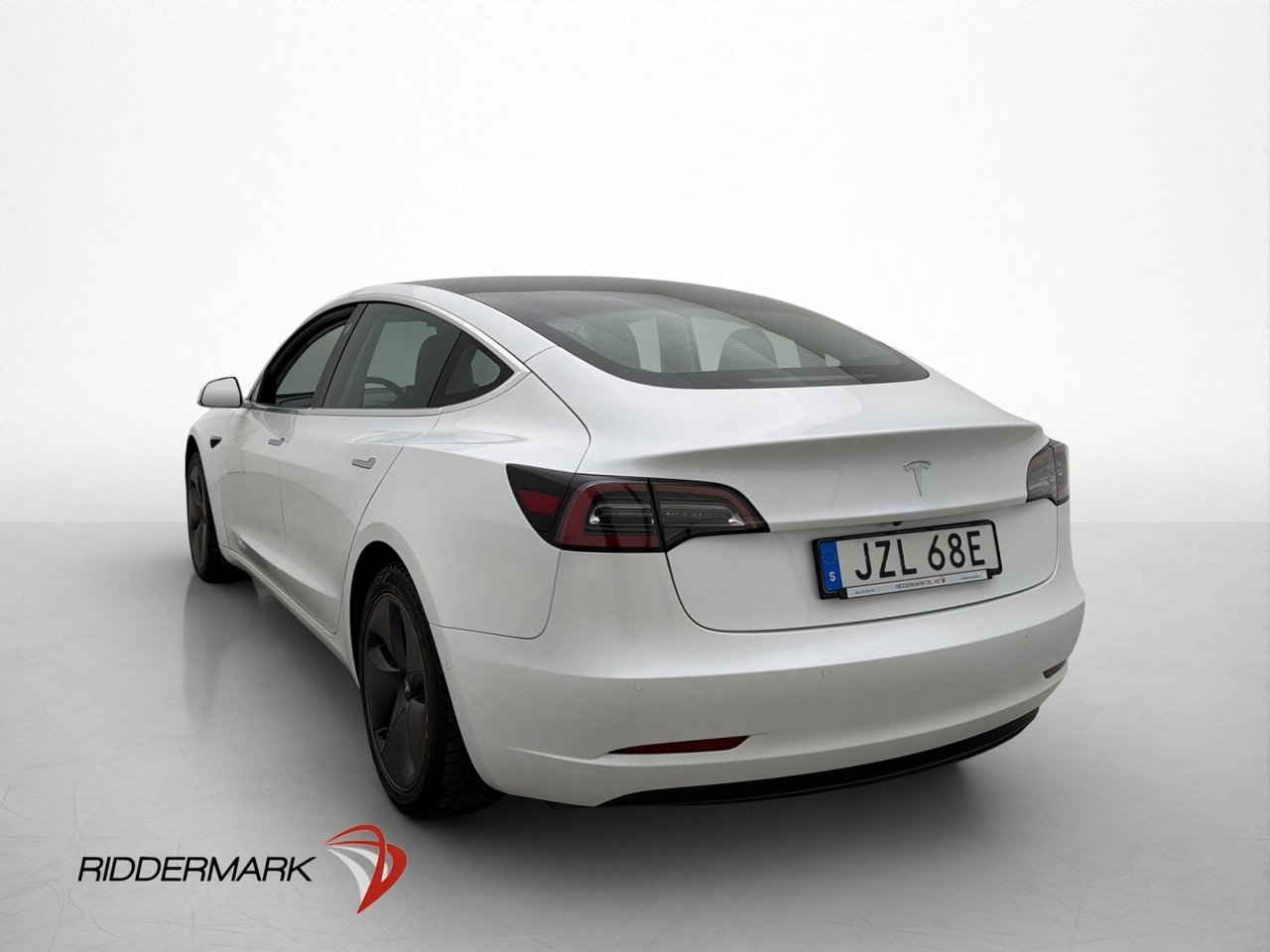 Tesla Model 3 2020, kuva 6/10