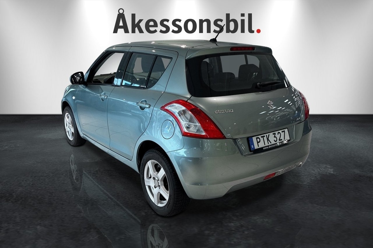 Suzuki Swift 2012, kuva 2/8