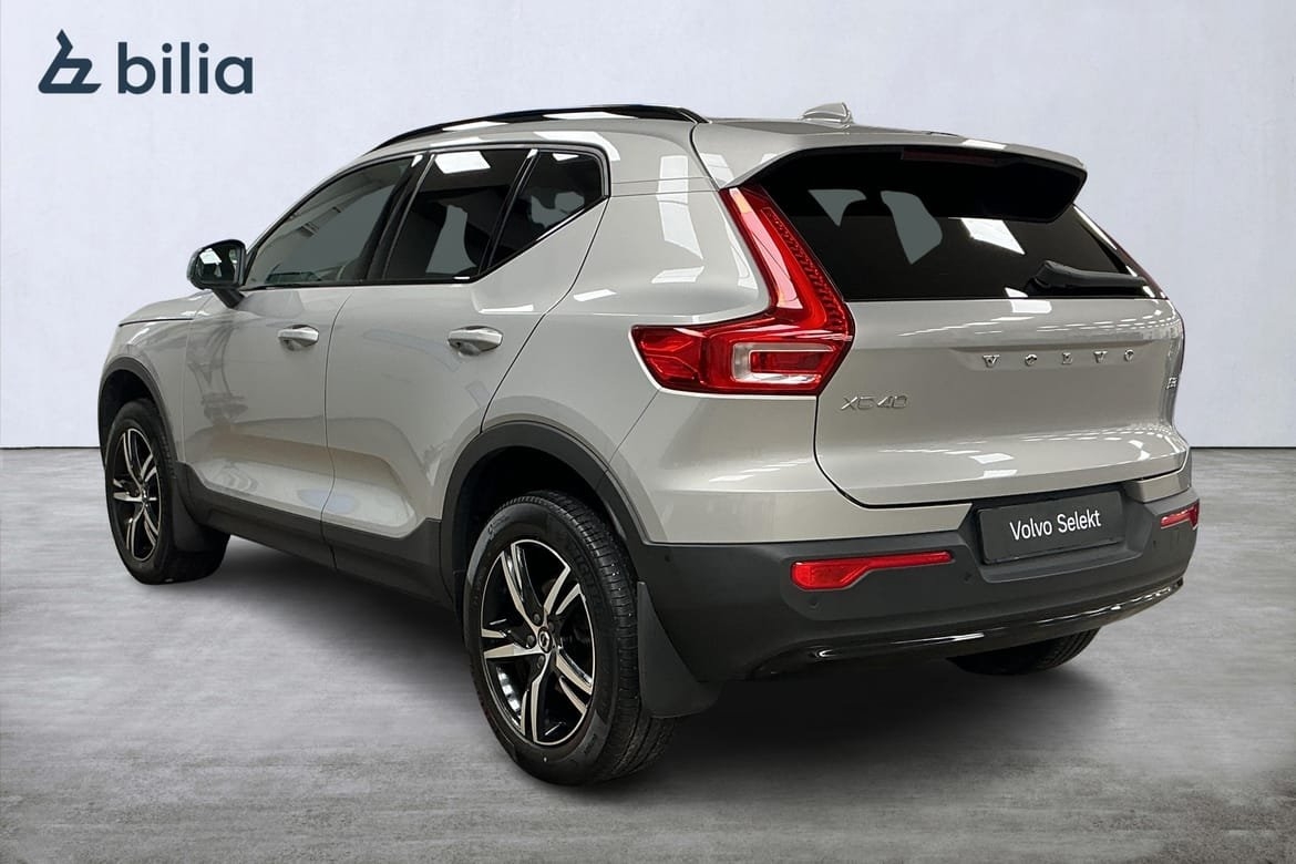 Volvo XC40 B3 Plus Dark 2025, bild 2/10