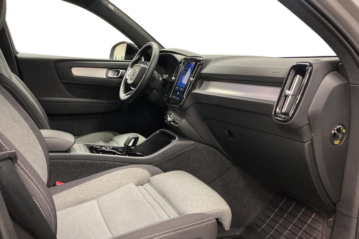 Volvo XC40 B3 Plus Dark 2025, bild 7/10