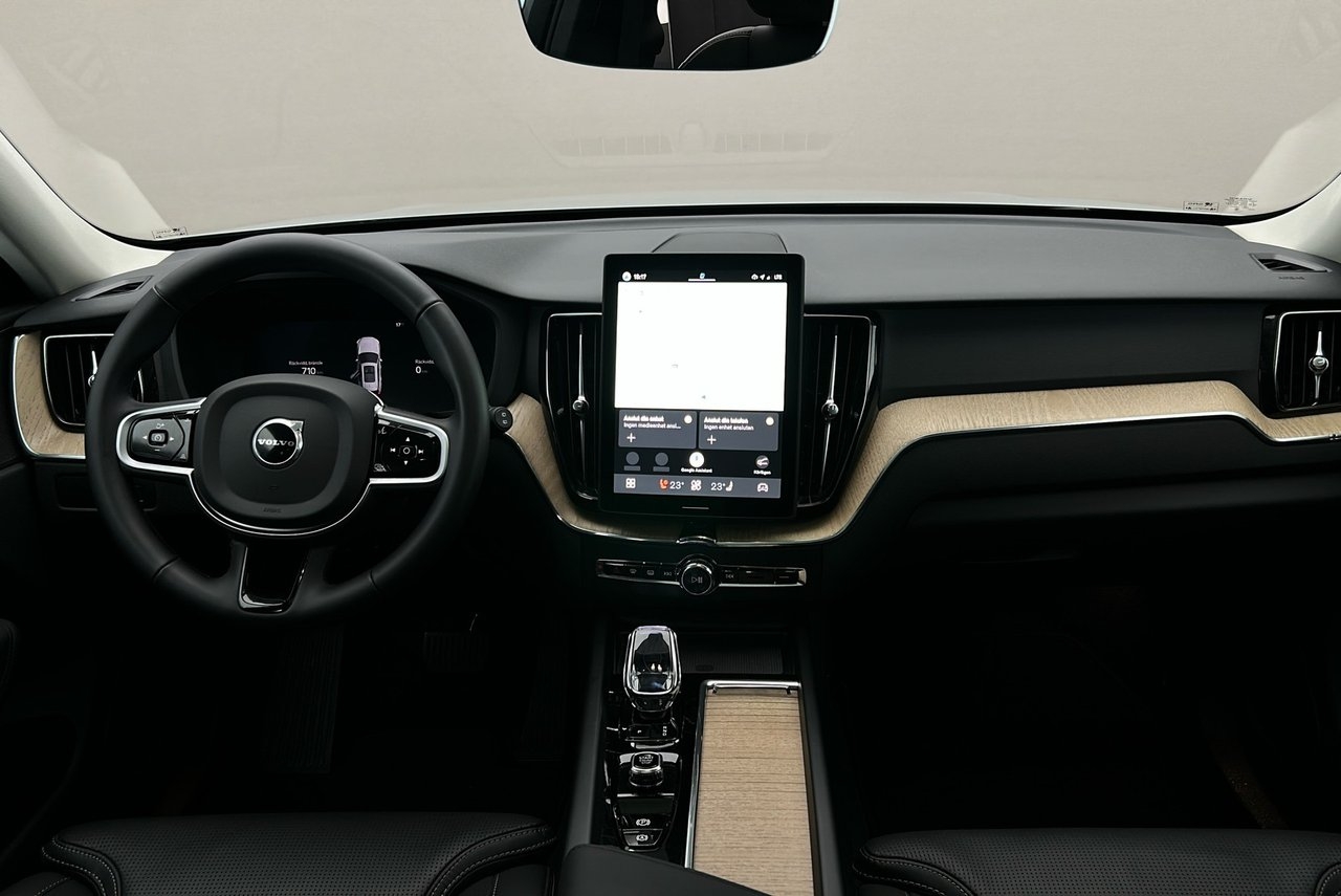 Volvo XC60 T6 Plus Dark Nordic 2026, bild 6/10