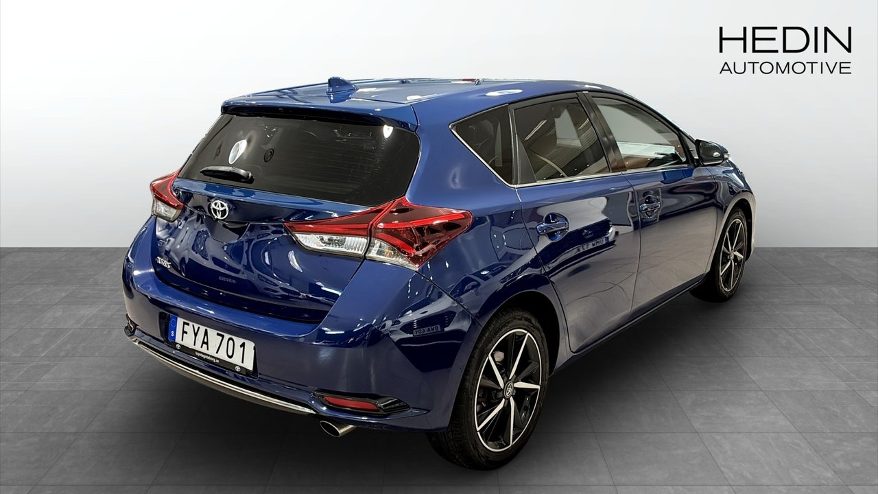 Toyota Auris 1.2 T 2018, photo 2/9