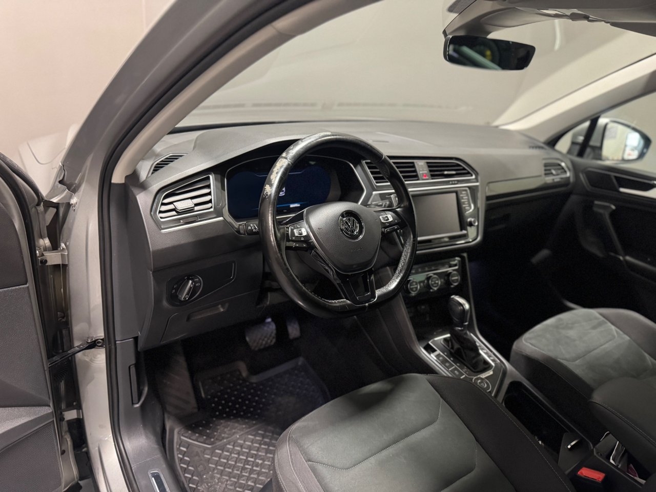Volkswagen Tiguan 2.0 TDI SCR 2017, photo 9/10