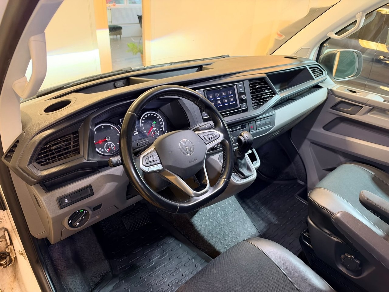 Volkswagen Transporter 2.0 TDI 2021, bild 6/10