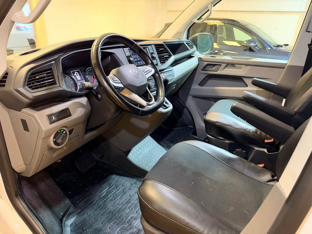 Volkswagen Transporter 2.0 TDI 2021, bild 5/10