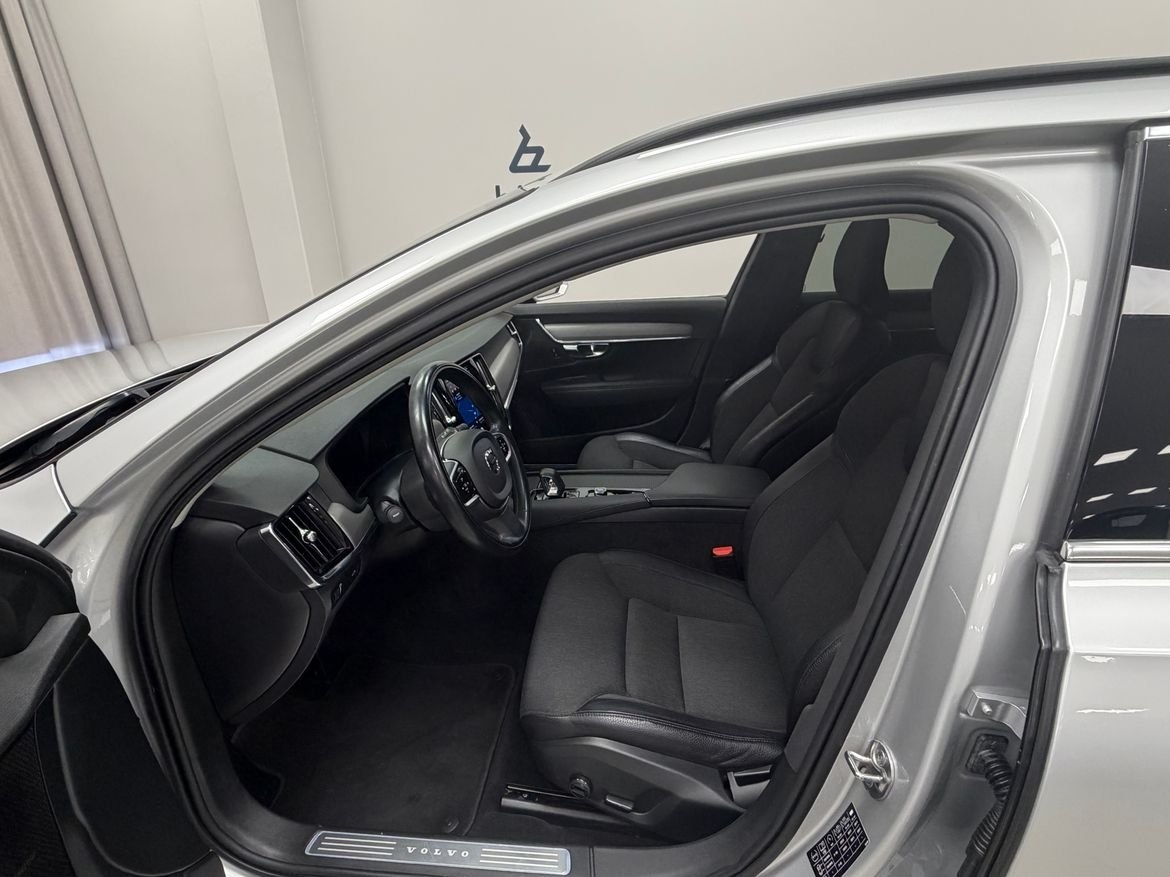 Volvo V90 B4 Diesel Momentum Advanced 2022, bild 7/10